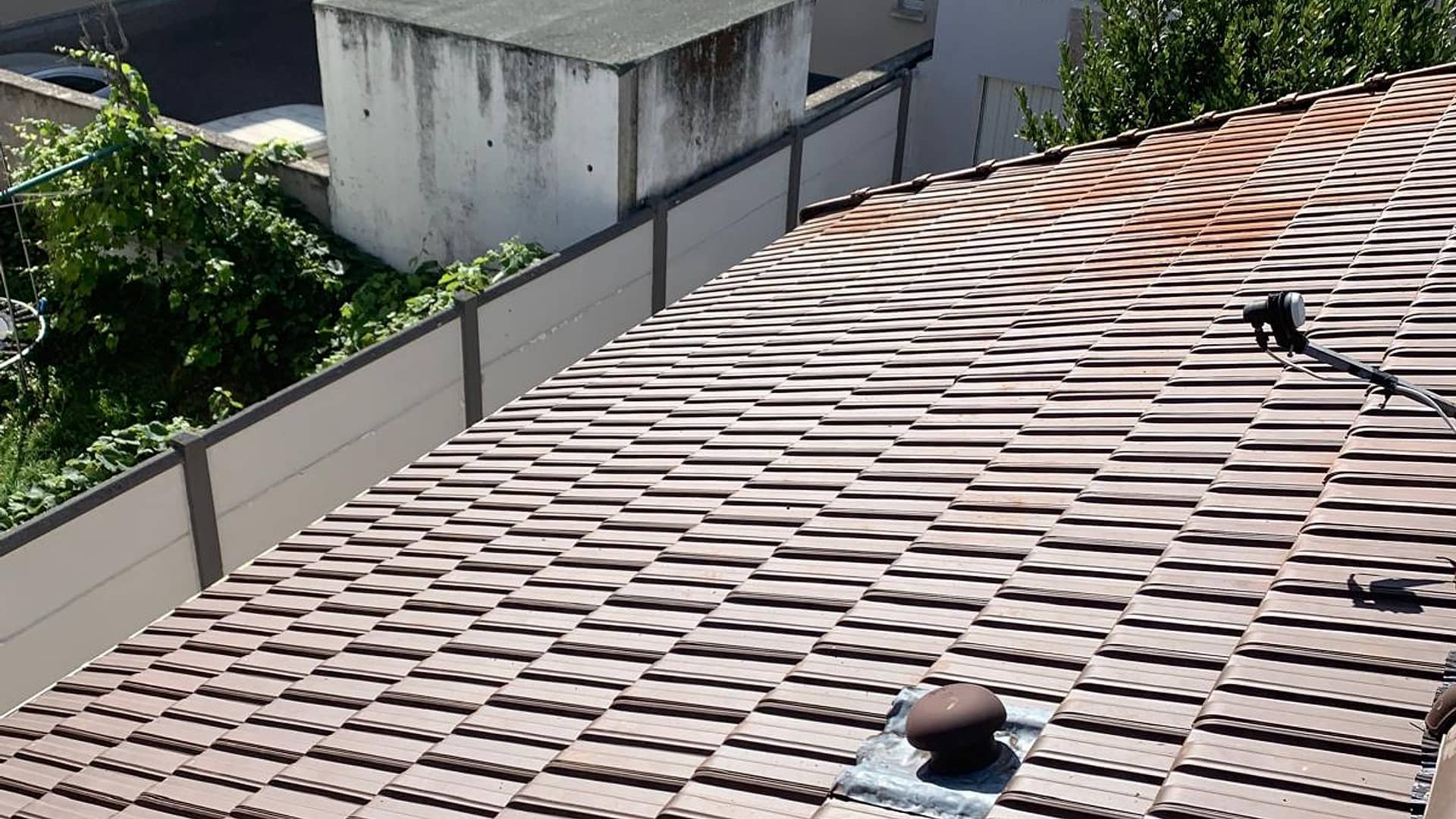 Démoussage de toiture à Paris · Durand Couverture